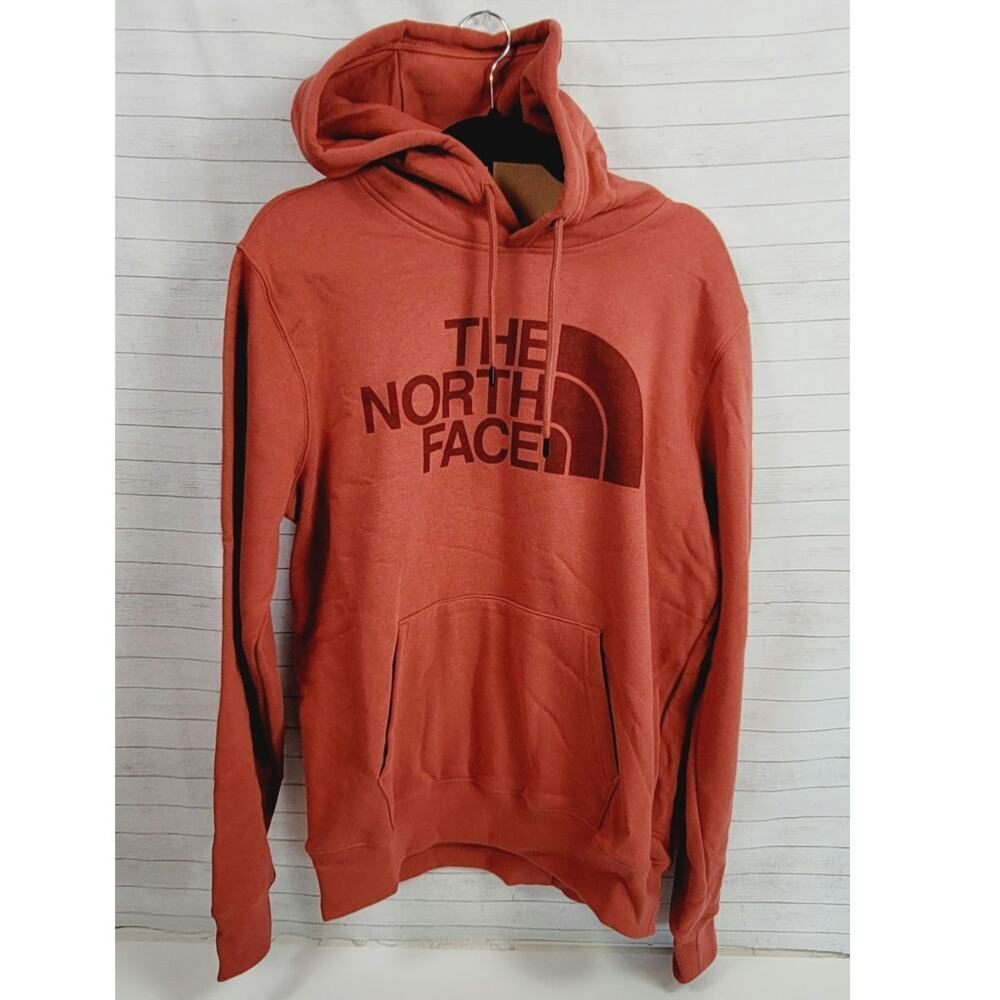 THE NORTH FACE HALF DOME PULLOVER HOODIE IN TANDORI SPICE, SZ MEDIUM